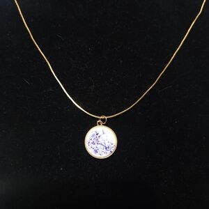 Elegant Gold and Blue Pendant Necklace